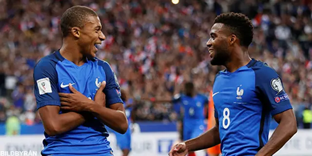 Deschamps ska få in i Mbappé i elvan