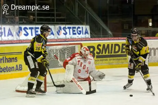 Arg och frustrerad Christian Larrivée inf&ouml;r V&auml;ster&aring;s- Troja: ”We can´t f-cking score”