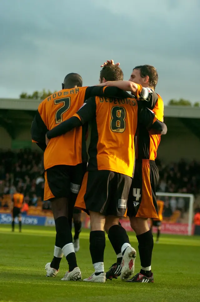 Barnet  - Aldershot  3 - 0