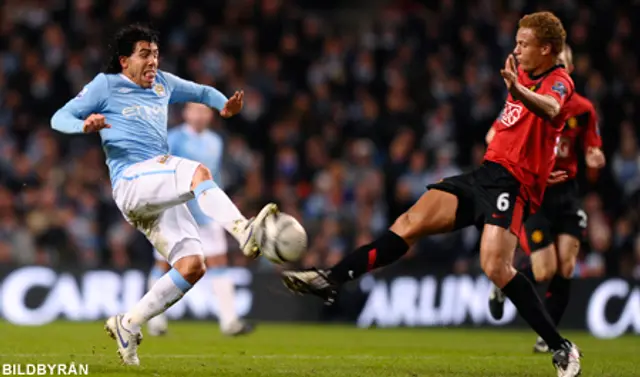 Derbyt: United - City (Carling Cup).