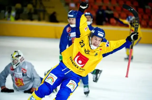 Sverige och Finland kryssade i VM-premiären