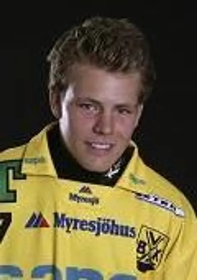 Lucas Blom gjorde m&aring;l i debuten n&auml;r VBK vann 