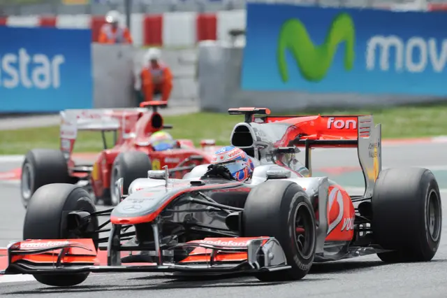 Storbritanniens GP - tr&auml;ning 2: Webber imponerade - Problem f&ouml;r McLaren