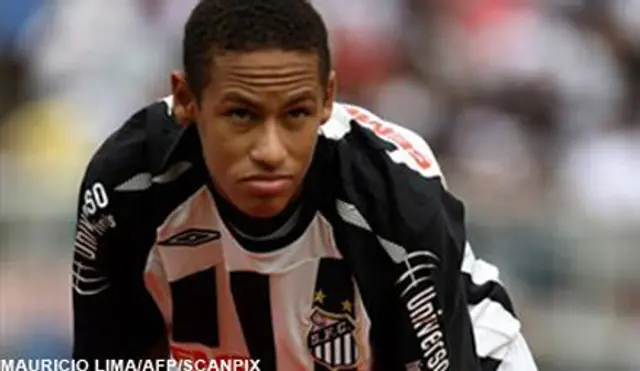 Neymar stannar i Santos