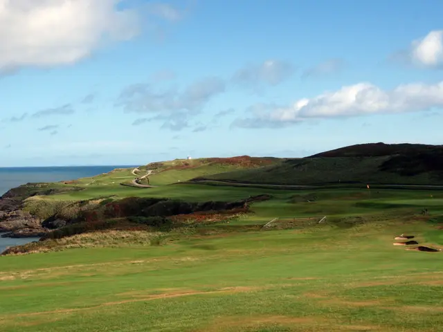 Clock End blog: Golf