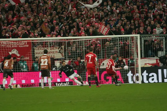 FC Bayern München - FC St. Pauli 3-0