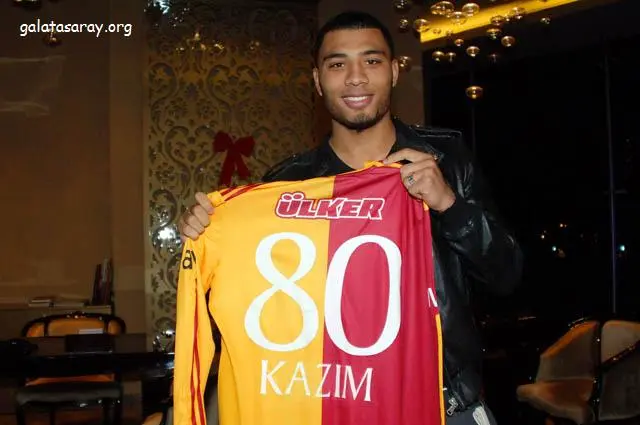 Kazim-Kazim lämnar Fenerbahce för ärkerivalen!