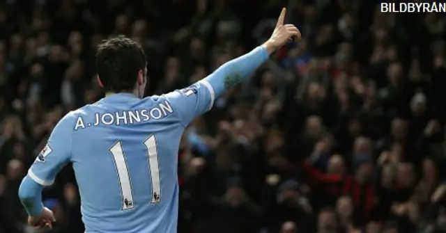 Adam Johnson lämnar mästarna för Sunderland