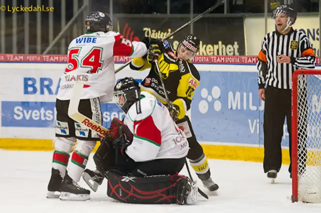 Dan Iliakis har kritat på för Örebro