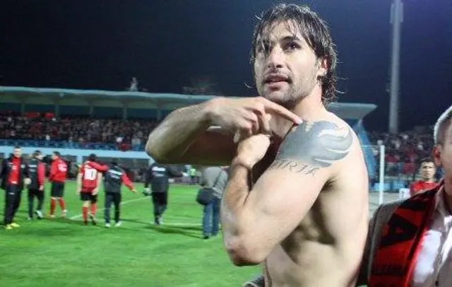 Lorik Cana väljer Italien? 