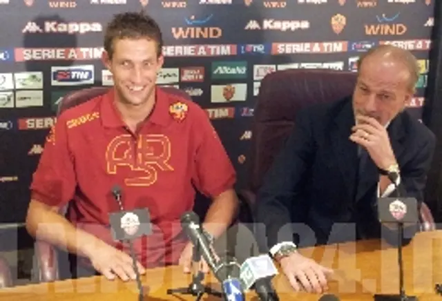 Cicinho: Jag stannar i Roma. Stekelenburg: Forza Roma!