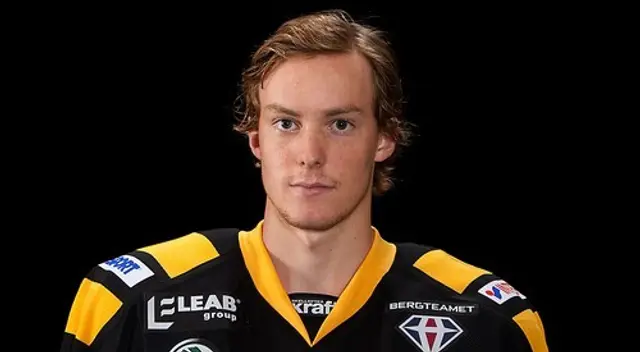 Niclas Burström förlänger med Skellefteå AIK