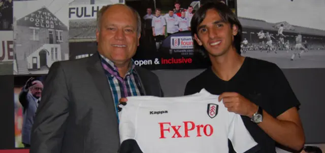 Bryan Ruiz ansluter till Fulhams trupp