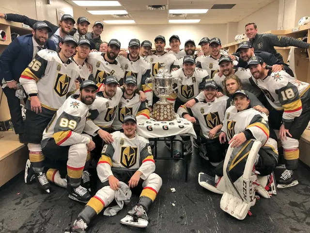 Ryan Reaves skjuter Golden Knights till final!