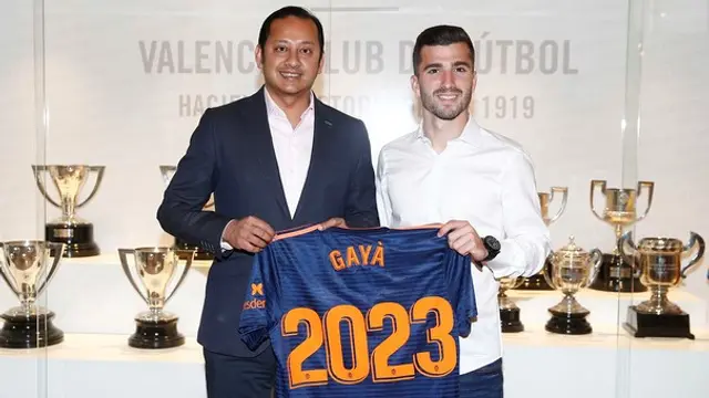 Gayá har förlängt till 2023 med Valencia