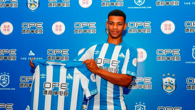 Välkommen till The Terriers, Juninho Bacuna.