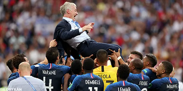 Didier Deschamps tystade kritikerna