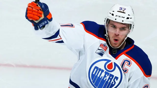 Tillbaka ännu bättre - Nu ska Connor McDavid leda Oilers till slutspel