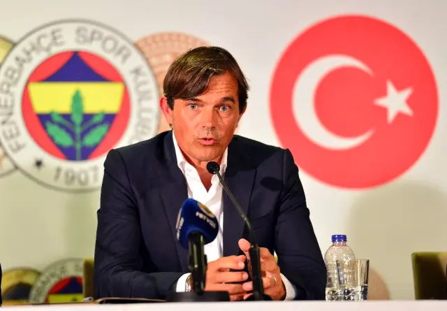 Phillip Cocu lämnar Fenerbahçe