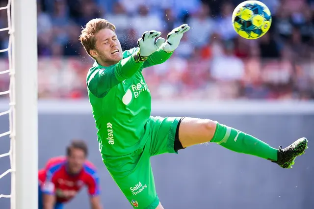 Nyblivne U21-landslagsmannen Kalle Joelsson stod för flera starka räddningar i derbyt