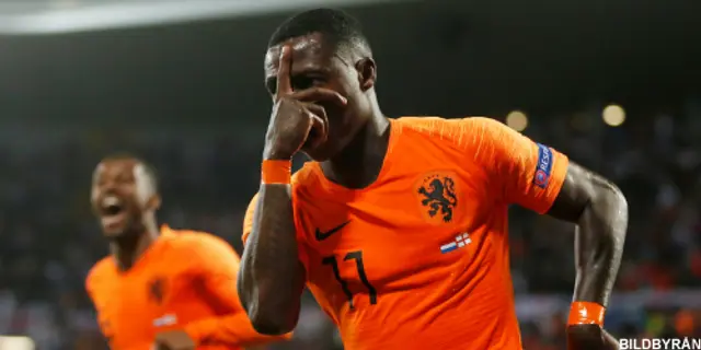 Quincy Promes klar för Ajax