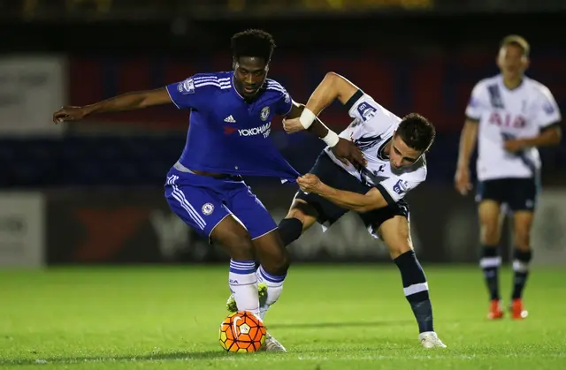 Ola Aina lämnar Chelsea 