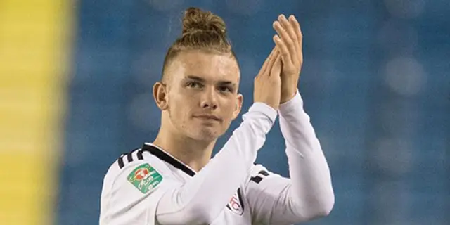 Harvey Elliott skriver proffskontrakt