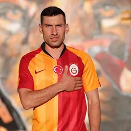 Sener Özbayrakli