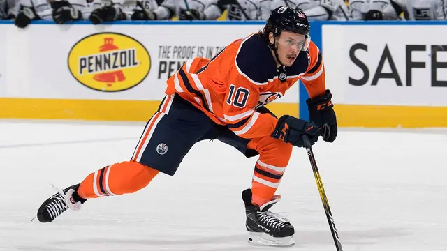 Joakim Nygård blir kvar i Oilers