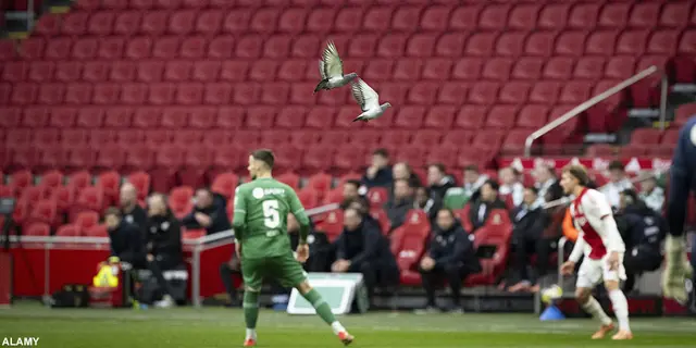 Ajax 2 - 0 Groningen: Stillsam seger efter kaoset