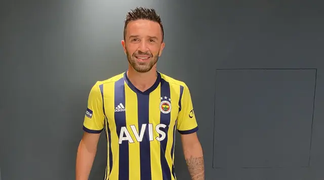 Gökhan Gönül till Fenerbahce