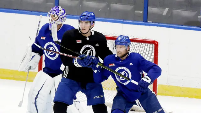 Äntligen - släpp pucken!  Bolts vs. Hawks