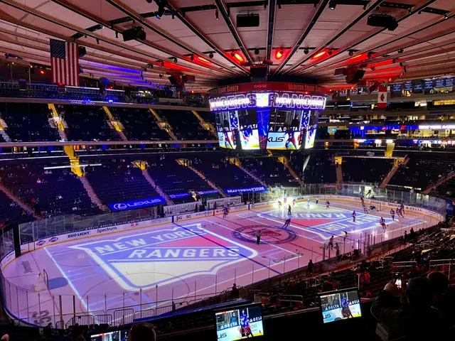 Hur många släpps in på läktarna i USA?