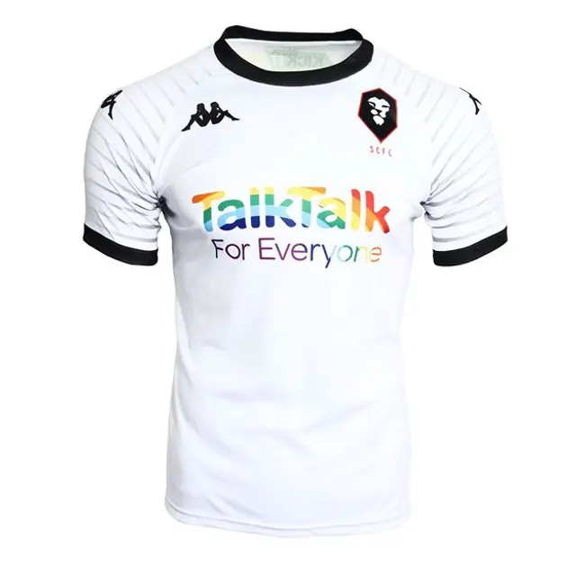 Salford City F.C. matchtröjor för säsongen 2021/2022 lanserade
