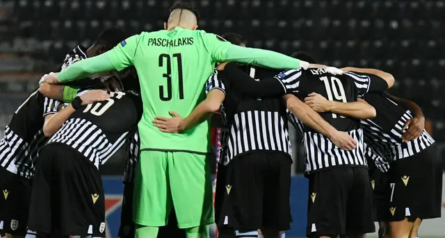 Olympiakos kvalar på i Champions League , PAOK har jobb att utföra på Toumba och fiasko för AEK 