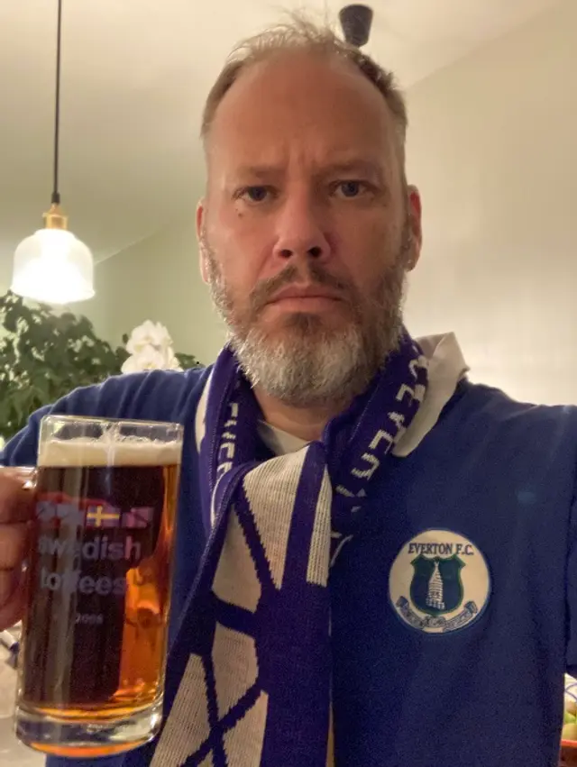 Mitt älskade Everton - en dysfunktionell sekt med ena foten i en grop och den andra på väg utför ättestupan