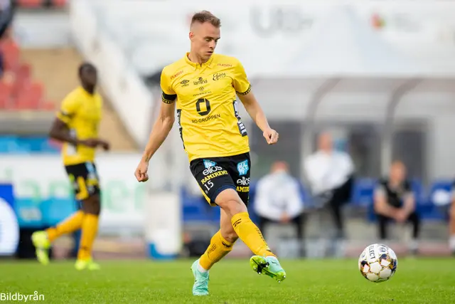 Allsvenskans bästa back förlänger