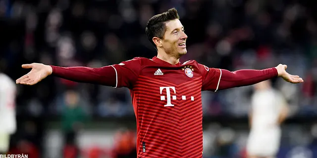 Lewandowski skrev historia när Bayern krossade sitt motstånd