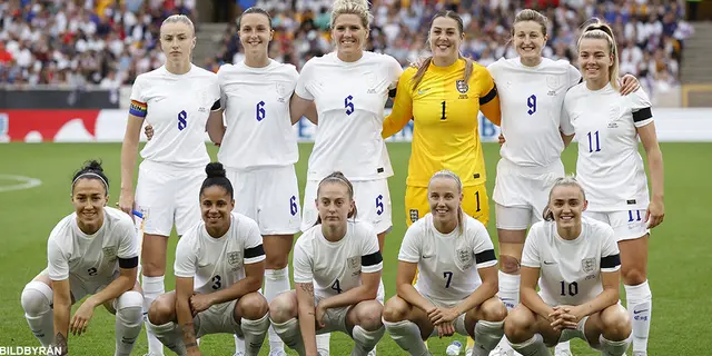 Lionesses övertygande vidare från EM-gruppen