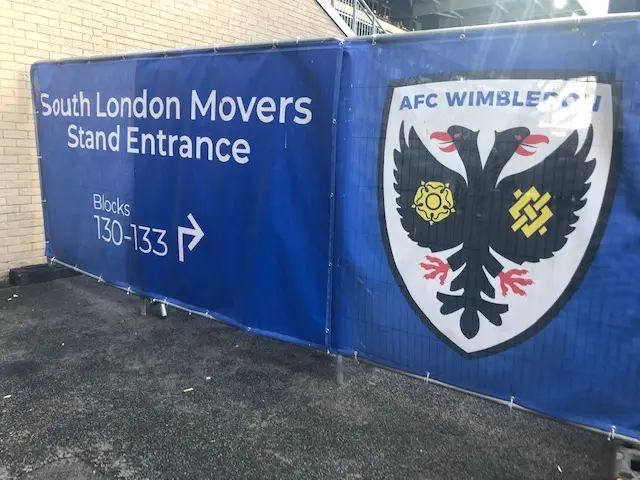 Wimbledon agerar - plockar in anfallslöfte