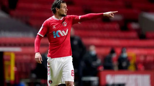 Jake Forster-Caskey lämnar Charlton