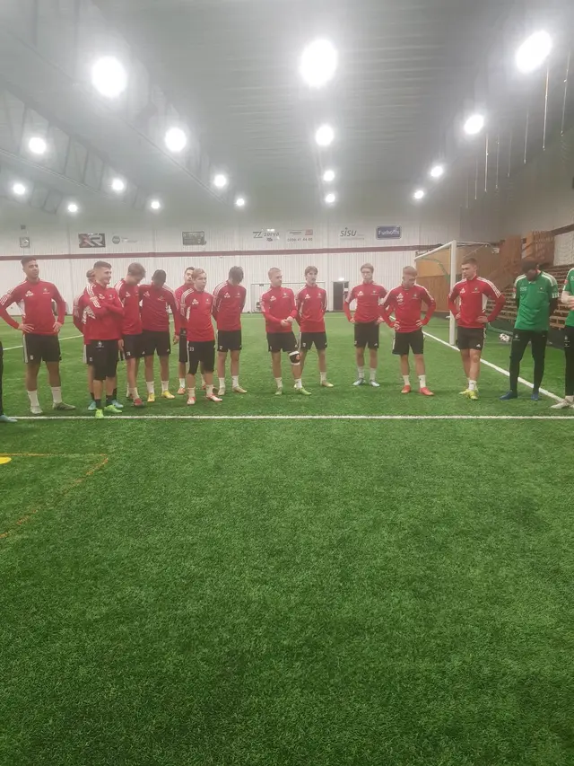 Bildspel från årets första bollträning