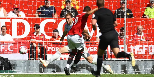 Manchester United 2 - 0 Wolverhampton