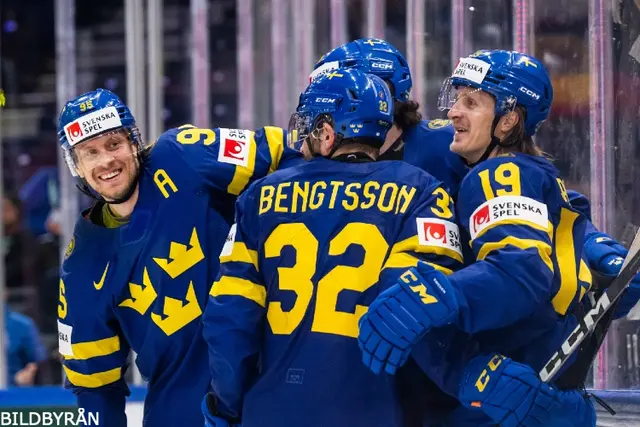 De unga spelarna klev fram - Wallstedt höll nollan och Carlsson bjöd på hockeygodis när Sverige nollade Österrike