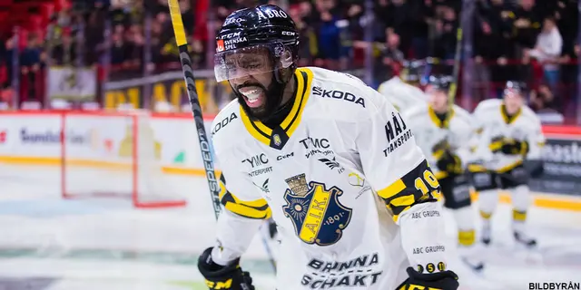 AIK avklädda inpå bara skinnet
