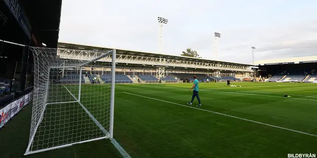 Hemmapremiär i strålkastarljuset på Kenilworth Road