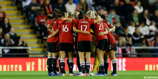 MUWomen’s Barmy Army: Vad är väl en bal på slottet?