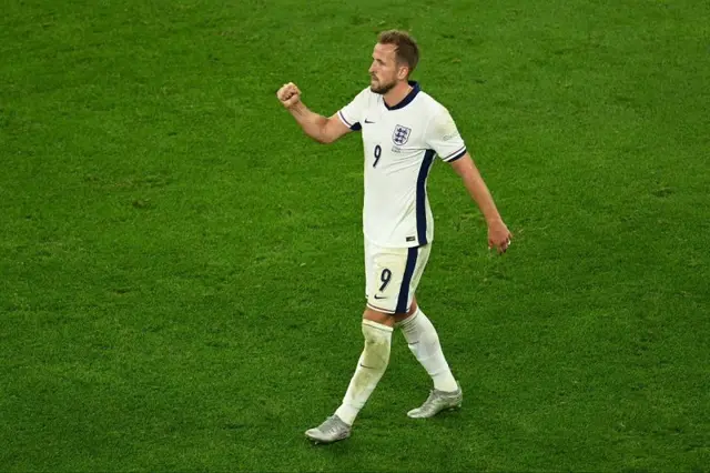 Denna spelstil som England har passar inte Harry Kane