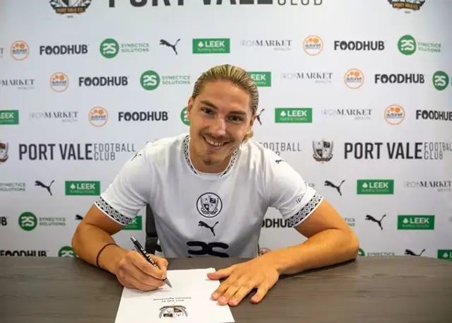 Schweizisk toppforward och dansk mittback in - och inför Blackpool hemma!