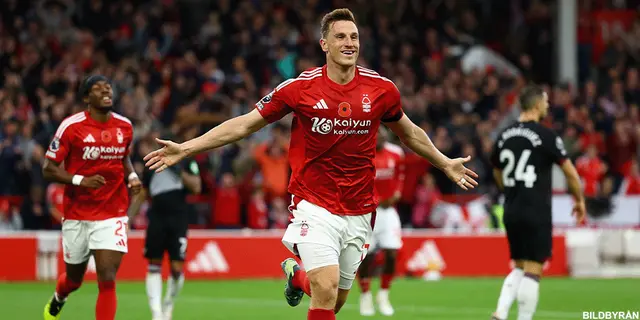 Nottingham Forest klättrar till tredje plats, efter 3-0 vinst över ett decimerat West Ham/Spelarbetyg